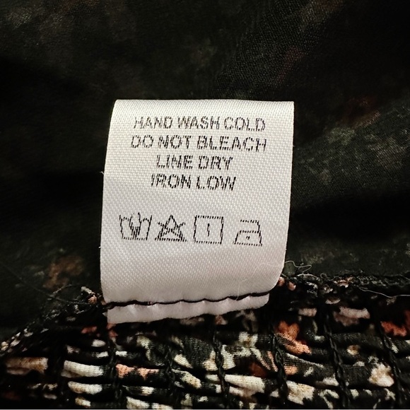 Heyson Ditsy Floral Button Down Blouse Size 2X - Picture 6 of 6